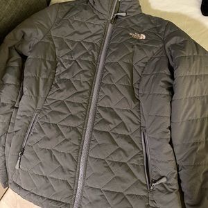 North Face never worn puffer gray jacket with pink detailing